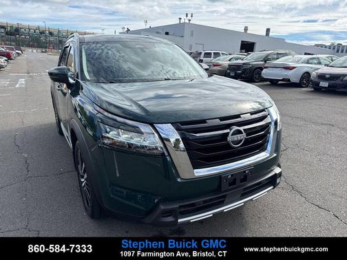 2023 Nissan Pathfinder Platinum 4WD
