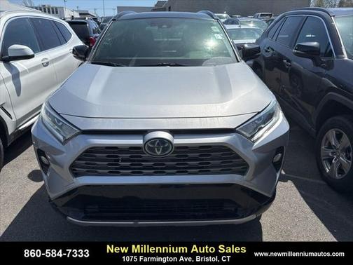 2019 Toyota RAV4 Hybrid SE