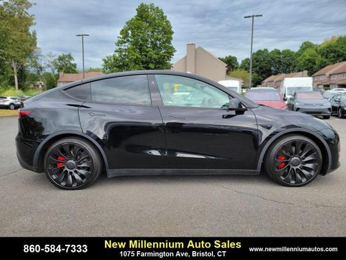 2024 Tesla Model Y Performance Dual Motor All-Wheel Drive