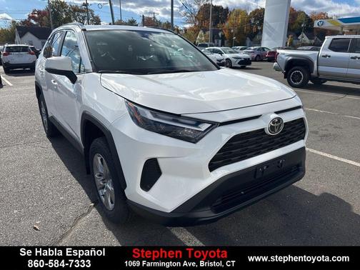 2025 Toyota RAV4 XLE
