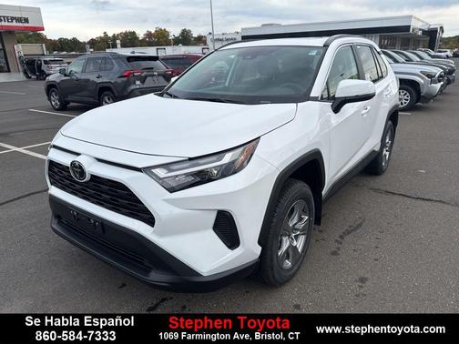 2025 Toyota RAV4 XLE
