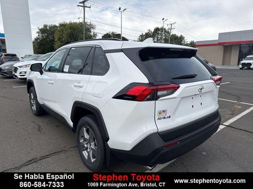 2025 Toyota RAV4 XLE