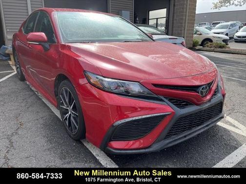 2022 Toyota Camry SE
