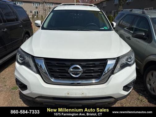 2017 Nissan Pathfinder SV
