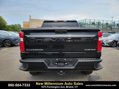 2022 Chevrolet Silverado 1500 Custom Trail Boss