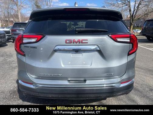 2023 GMC Terrain SLT
