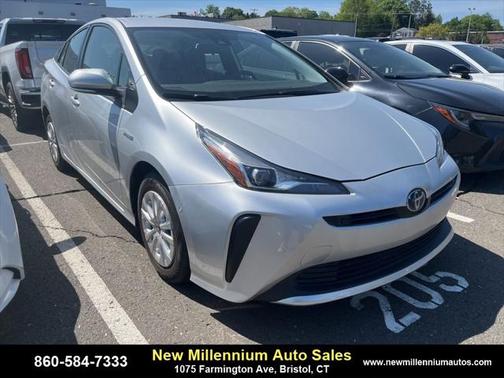 2022 Toyota Prius LE