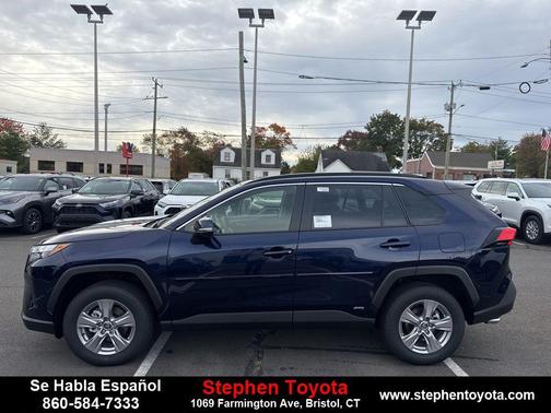 2025 Toyota RAV4 Hybrid XLE