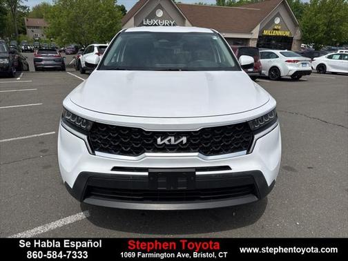 2022 Kia Sorento LX
