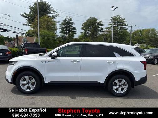 2022 Kia Sorento LX
