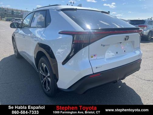 2025 Toyota bZ4X XLE