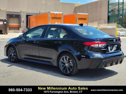 2024 Toyota Corolla Hybrid SE