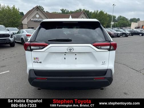 2025 Toyota RAV4 LE