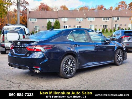 2021 Toyota Camry SE