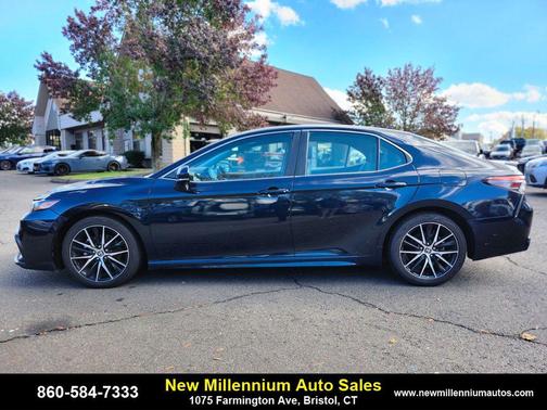 2021 Toyota Camry SE