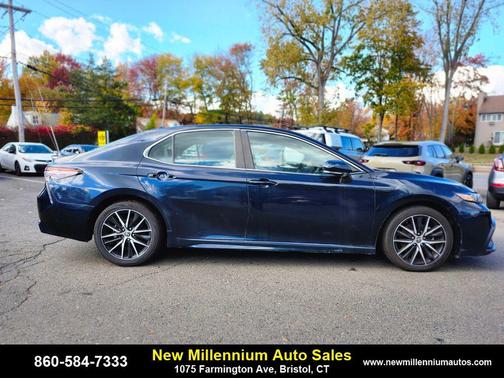 2021 Toyota Camry SE