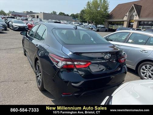 2021 Toyota Camry SE