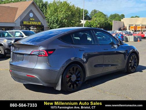 2023 Tesla Model Y Performance Dual Motor All-Wheel Drive