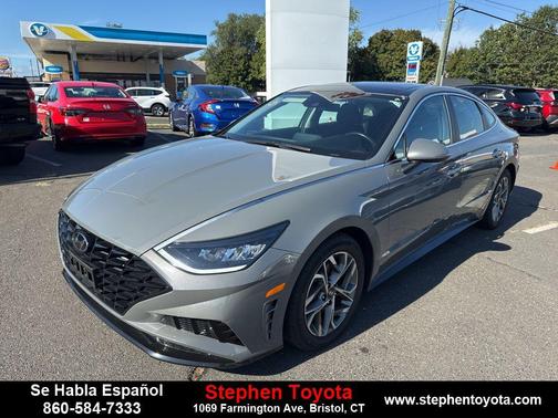 2022 Hyundai SONATA SEL