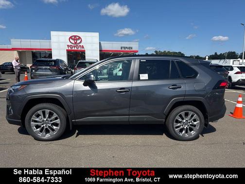 2025 Toyota RAV4 XLE Premium