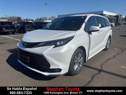 2026 Toyota Sienna XLE