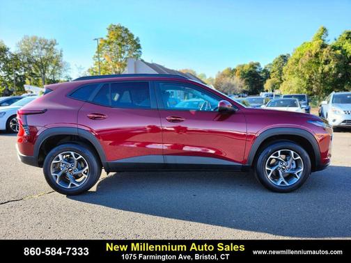 2025 Chevrolet Trax LT