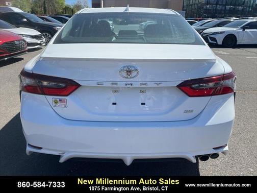 2022 Toyota Camry SE