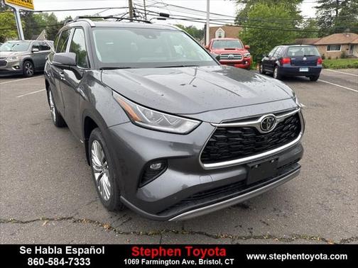 2025 Toyota Highlander Hybrid Platinum