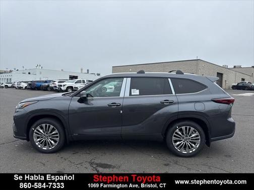 2025 Toyota Highlander Hybrid Platinum