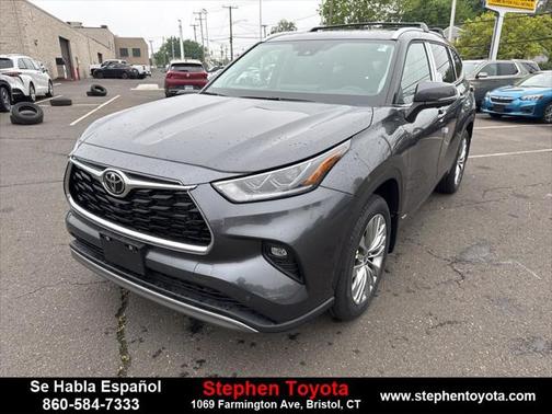 2025 Toyota Highlander Hybrid Platinum