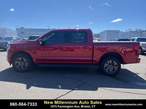 2023 Ford F-150 Lightning LARIAT