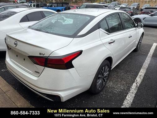 2023 Nissan Altima 2.5 SV