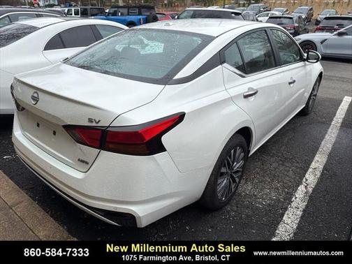 2023 Nissan Altima 2.5 SV
