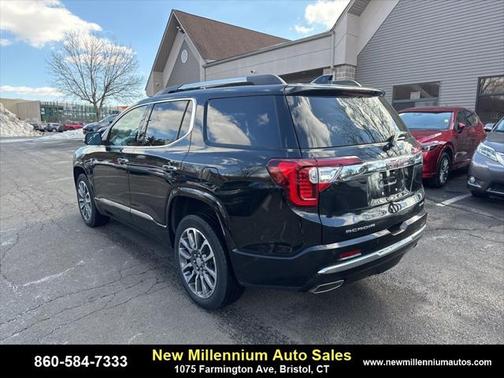 2022 GMC Acadia Denali