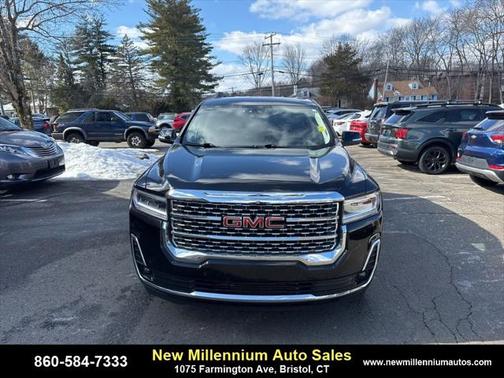 2022 GMC Acadia Denali