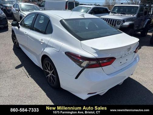 2023 Toyota Camry SE