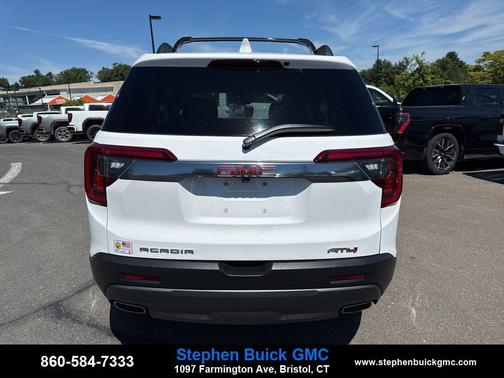 2023 GMC Acadia AWD AT4