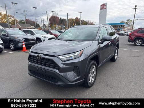 2022 Toyota RAV4 XLE