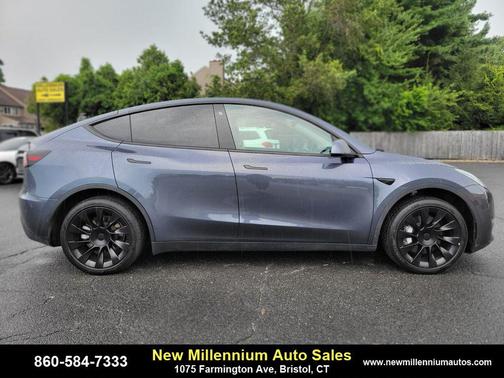 2023 Tesla Model Y Long Range Dual Motor All-Wheel Drive