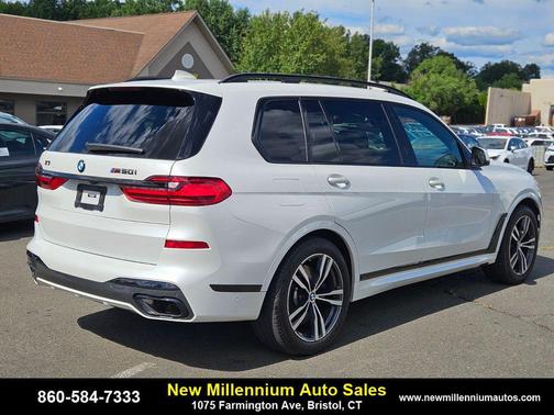 Mineral White Metallic 2021 BMW X7 M50i