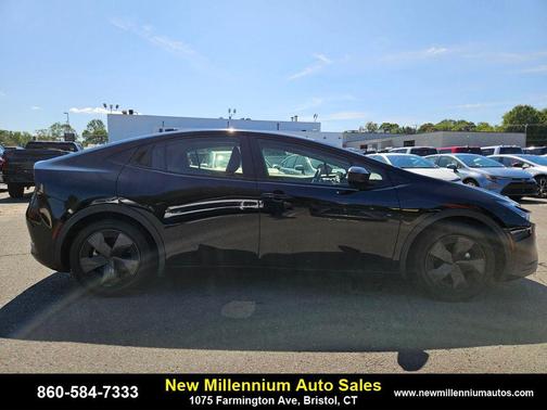 2024 Toyota Prius LE