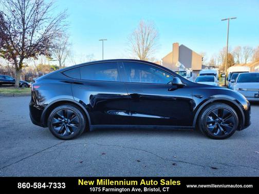 2024 Tesla Model Y Long Range Dual Motor All-Wheel Drive