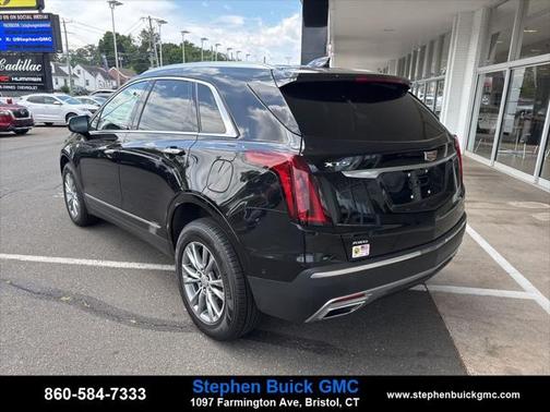 2022 Cadillac XT5 Premium Luxury