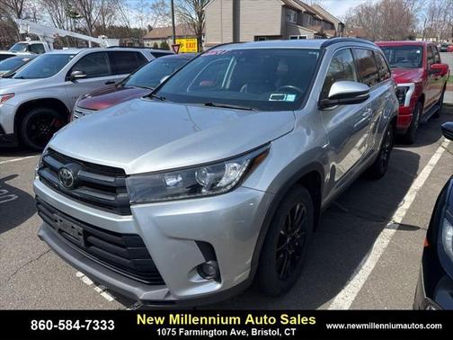 2019 Toyota Highlander SE