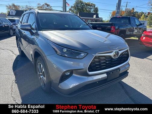 2025 Toyota Highlander Hybrid XLE