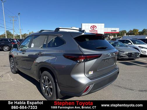 2025 Toyota Highlander Hybrid XLE