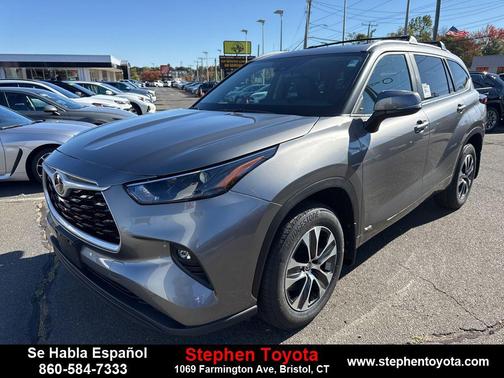 2025 Toyota Highlander Hybrid XLE
