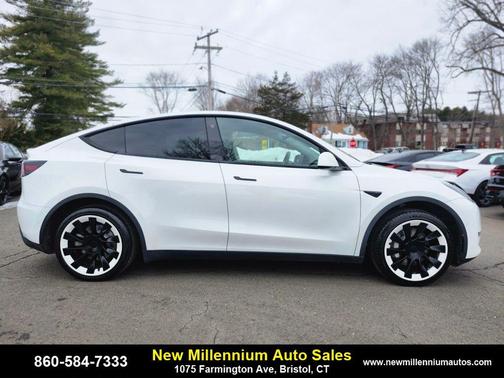 2021 Tesla Model Y Long Range Dual Motor All-Wheel Drive