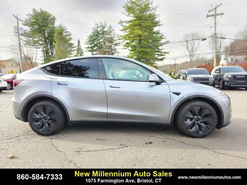 2025 Tesla Model Y Long Range Dual Motor All-Wheel Drive