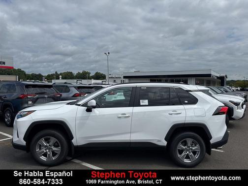 2025 Toyota RAV4 Hybrid XLE